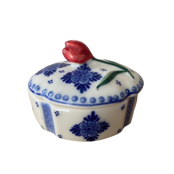 Delft Hand Painted Trinket Box Red Rose Blue Design Lidded W COA Dutch - Picture 5 of 7